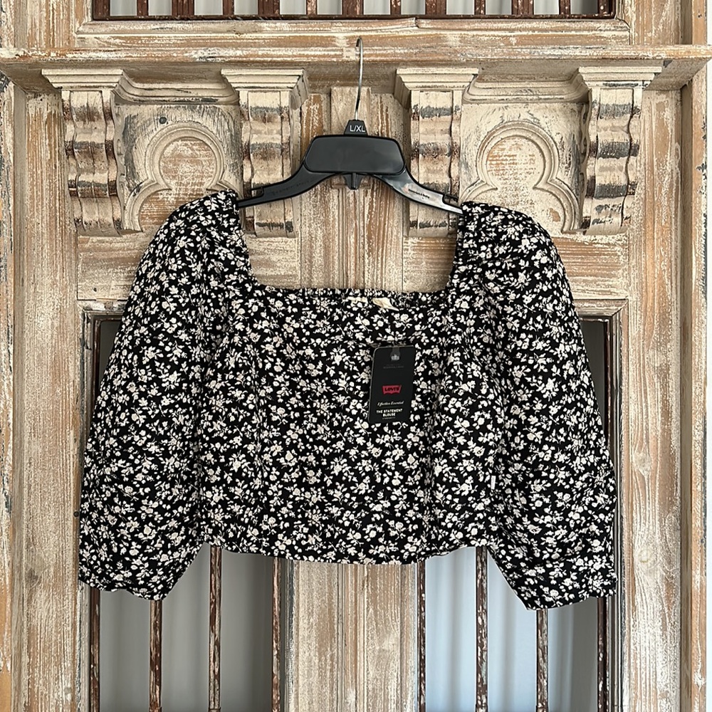 NWT Levi’s Statement Blouse Yvie